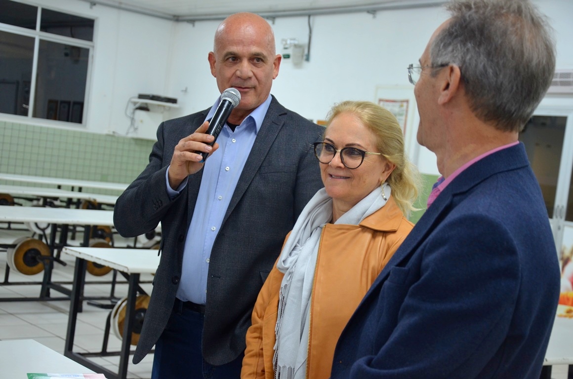 Nilson Olivo lança em outubro seu 15º livro