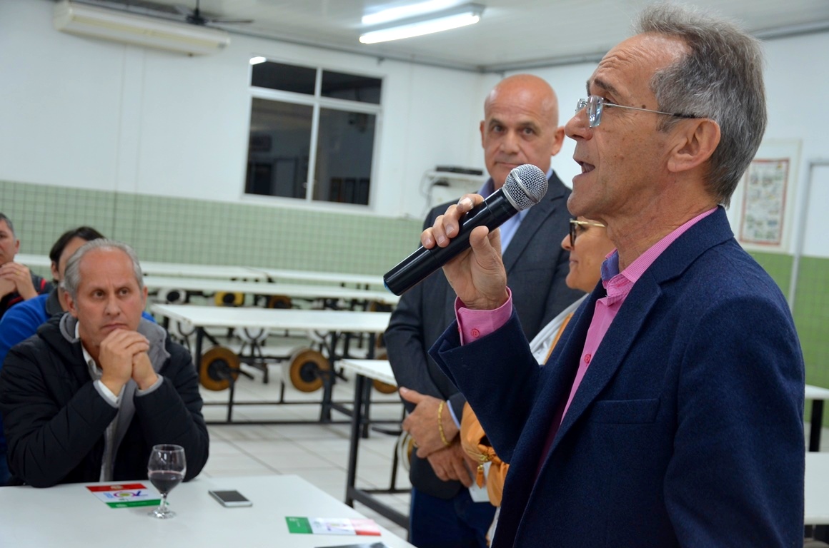 Nilson Olivo lança em outubro seu 15º livro
