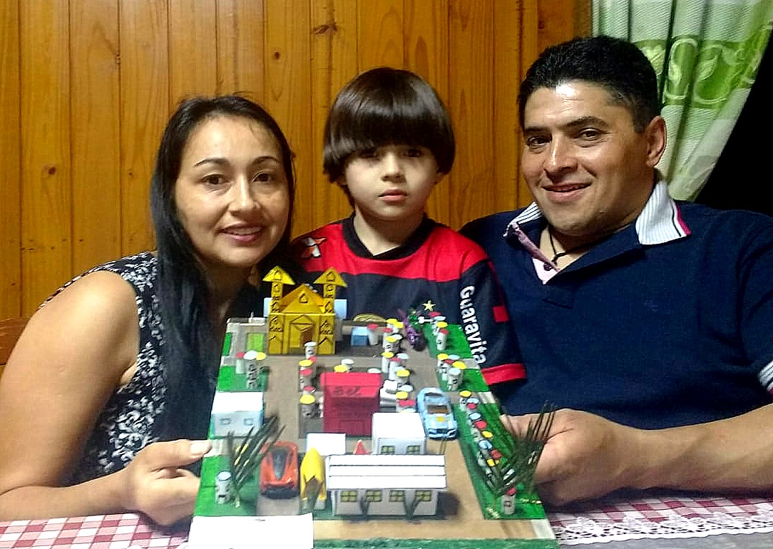 Em trabalho escolar professora estimula integração entre alunos e familiares
