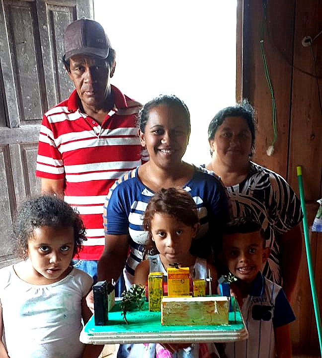 Em trabalho escolar professora estimula integração entre alunos e familiares