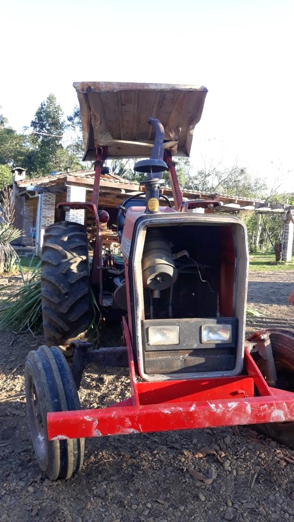 Homem fica gravemente ferido após ser atropelado por trator em Nova Veneza