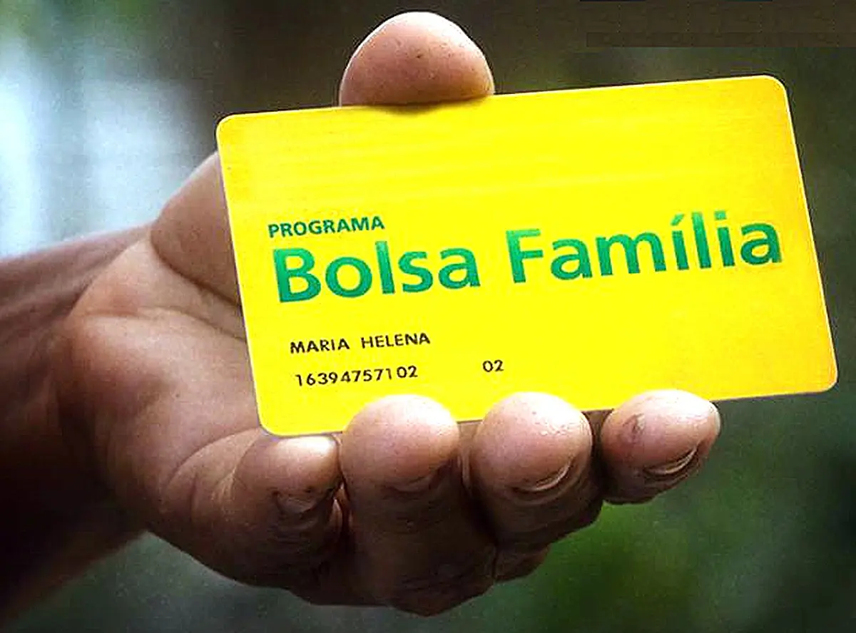 Governo federal garante 13º aos beneficiários do Bolsa Família