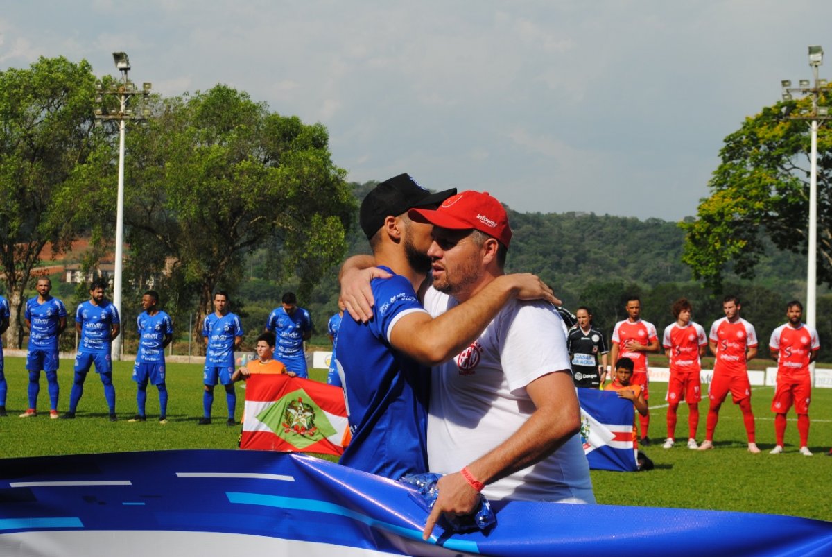 Caravaggio vence Metropolitano por 2 a 1 no primeiro jogo da semifinal do Estadual de Amadores 4 Caravaggio vence Metropolitano por 2 a 1 no primeiro jogo da semifinal do Estadual de Amadores