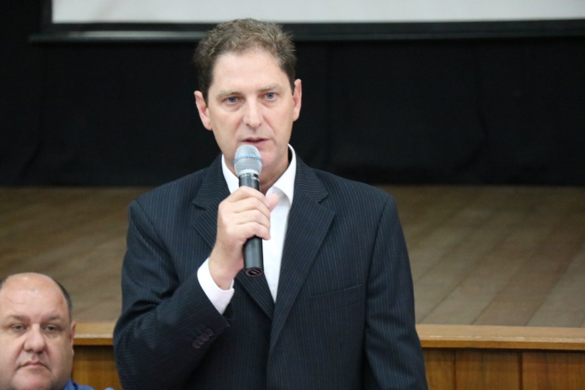César Pasetto é empossado prefeito em exercício de Nova Veneza por 15 dias 2 César Pasetto é empossado prefeito em exercício de Nova Veneza por 15 dias