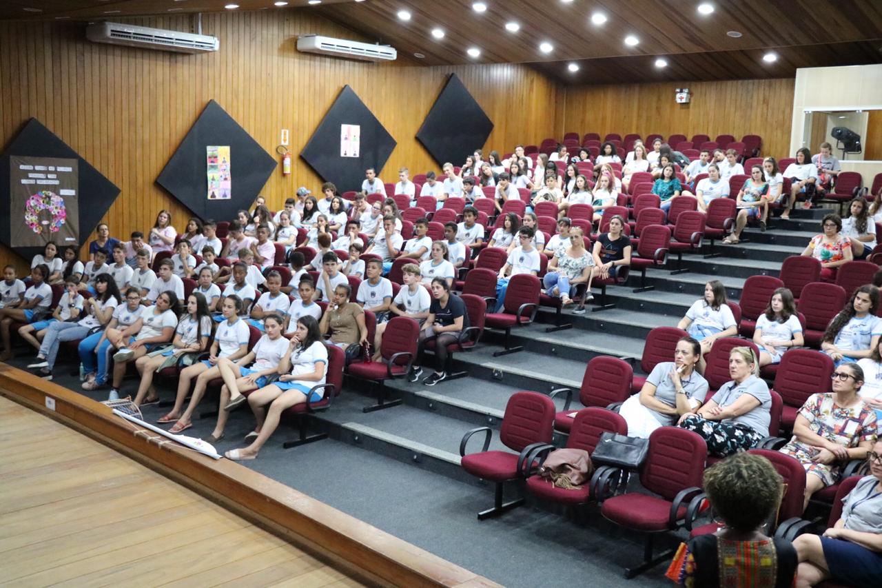 Alunos de Nova Veneza participam de evento em alusão ao Dia da Consciência Negra 1 Alunos de Nova Veneza participam de evento em alusão ao Dia da Consciência Negra
