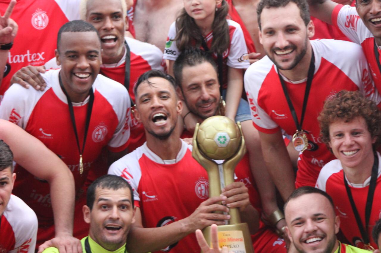 Metropolitano bate Caravaggio e é campeão da Larm 1 Metropolitano bate Caravaggio e é campeão da Larm