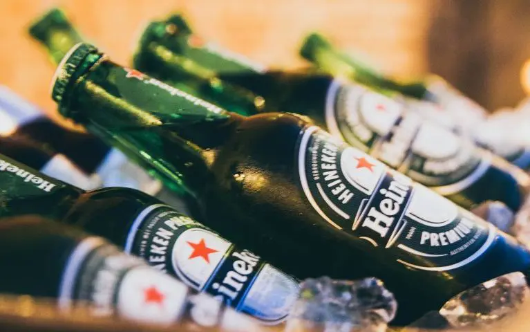 Heineken terá que fazer alteração em vídeo sobre devolução de garrafas