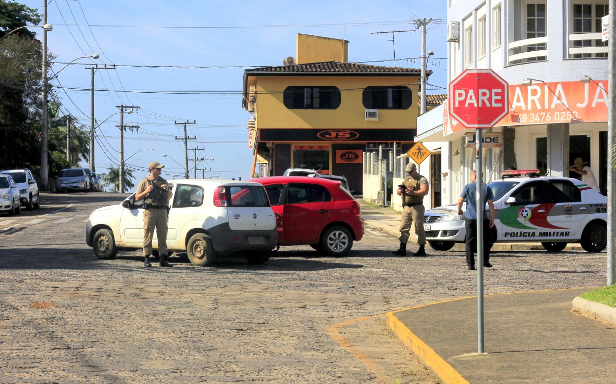 Polícia Militar registra acidente de trânsito no centro do distrito de Caravaggio 3 Polícia Militar registra acidente de trânsito no centro do distrito de Caravaggio