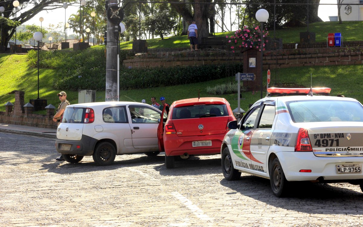 Polícia Militar registra acidente de trânsito no centro do distrito de Caravaggio 1 Polícia Militar registra acidente de trânsito no centro do distrito de Caravaggio