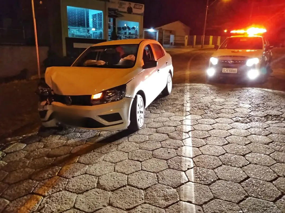 Caravaggio: após acidente homem é detido pela PM por embriaguez ao volante