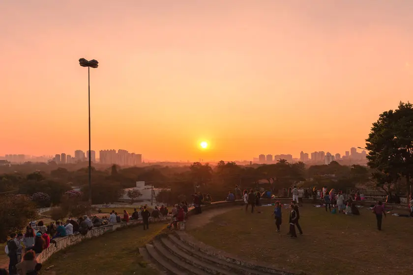 Locais incríveis em São Paulo para contemplar o pôr do sol