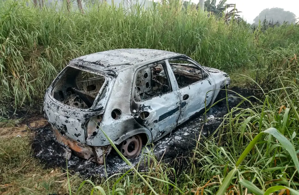 Veículo incendiado é encontrado no Picadão