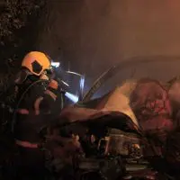 Após acidente carro é destruído pelo fogo em Nova Veneza