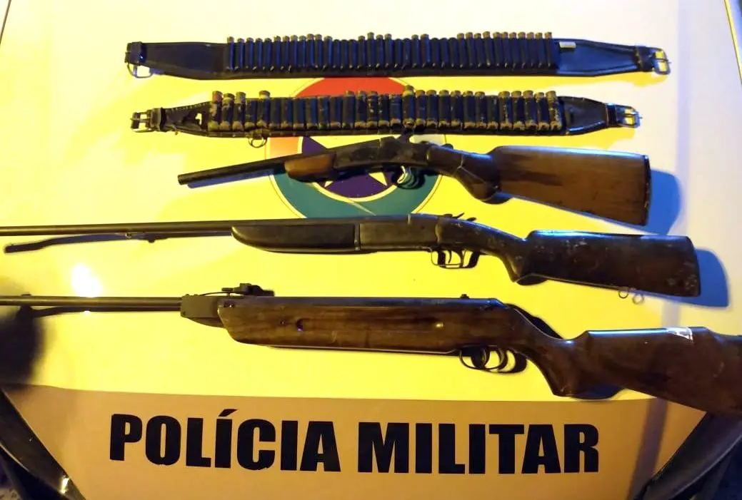 Policiais militares apreendem armas e munições no limite entre Nova Veneza e Siderópolis