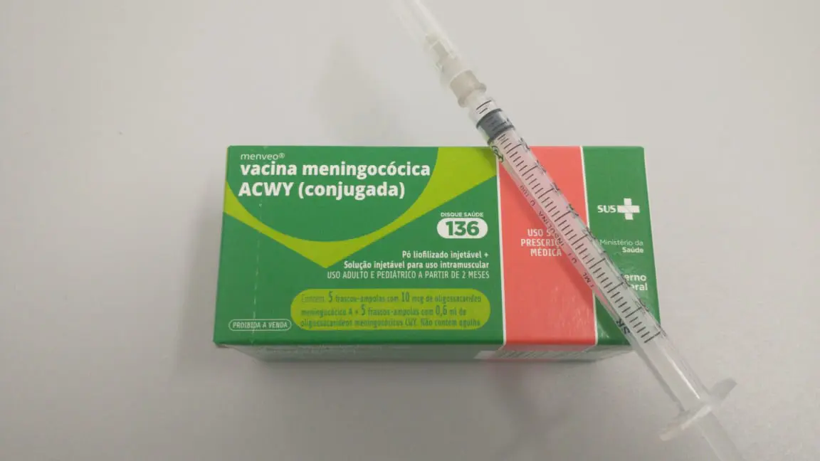 Nova Veneza disponibiliza vacina contra meningites para adolescentes