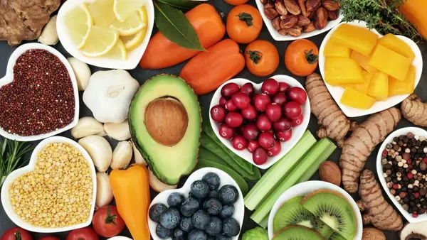 Crianças que comem mais frutas e vegetais têm melhor saúde mental, diz estudo