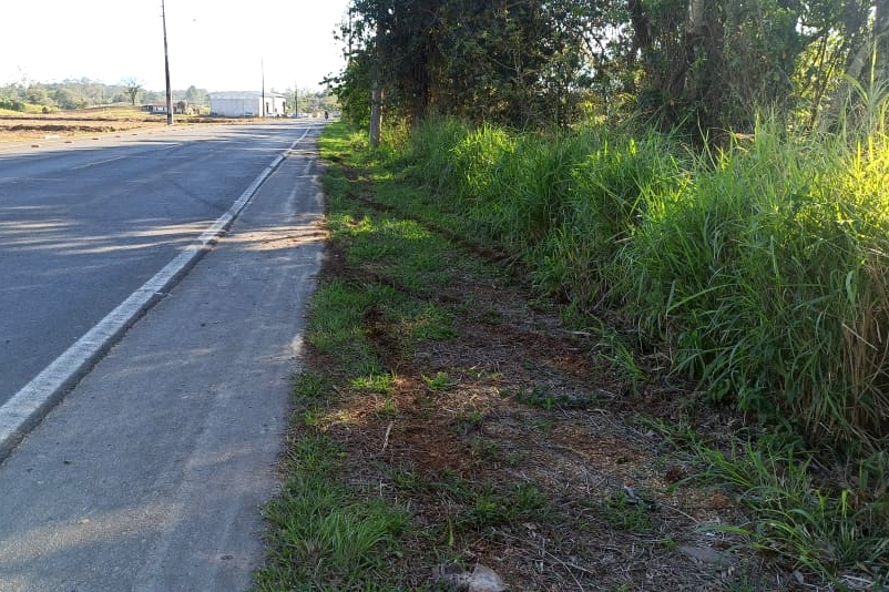Veículo sai da pista durante ultrapassagem na Giácomo Destro 3 Veículo sai da pista durante ultrapassagem na Giácomo Destro