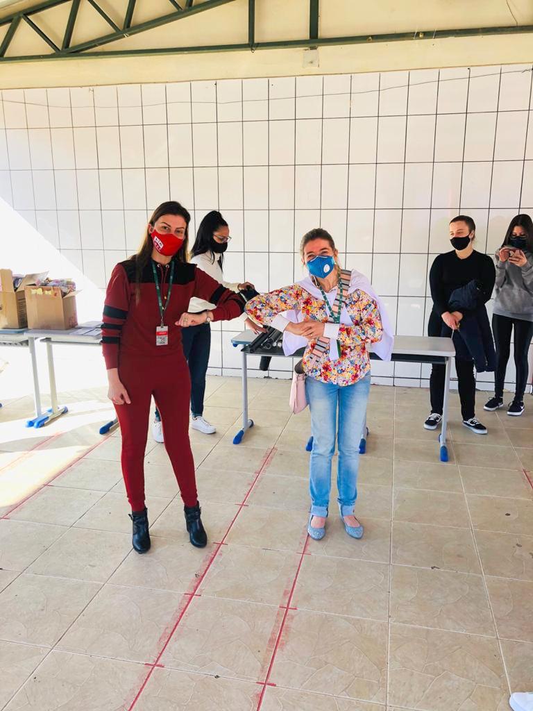 Projeto de extensão da Unesc realiza doação de kits de proteção individual e materiais informativos 1 Projeto de extensão da Unesc realiza doação de kits de proteção individual e materiais informativos
