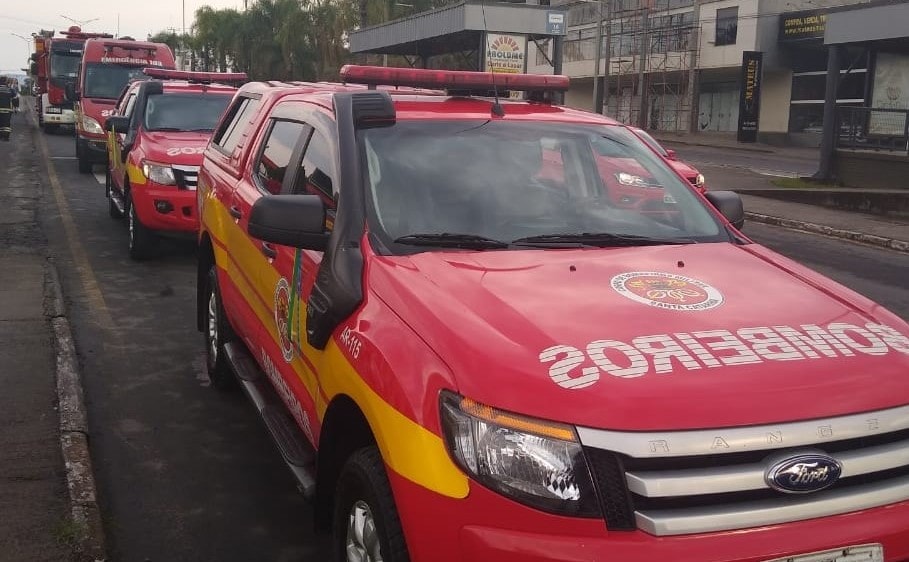 Bombeiros dos anos 90, e os embalos de um sábado à noite! 1 Bombeiros dos anos 90, e os embalos de um sábado à noite!