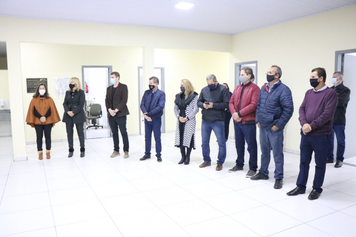 Governo de Nova Veneza faz a entrega do novo CRAS e da revitalização Centro Educacional Pingo de Gente