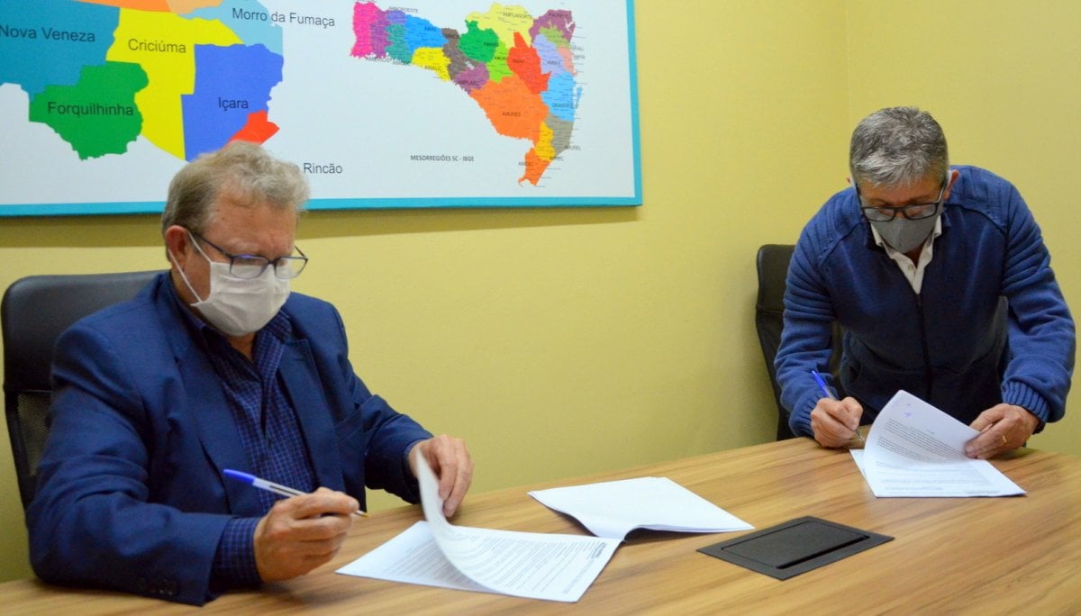 Assinado o contrato para realização do serviço de manutenção nas rodovias estaduais via CIM-AMREC 1 Assinado o contrato para realização do serviço de manutenção nas rodovias estaduais via CIM-AMREC