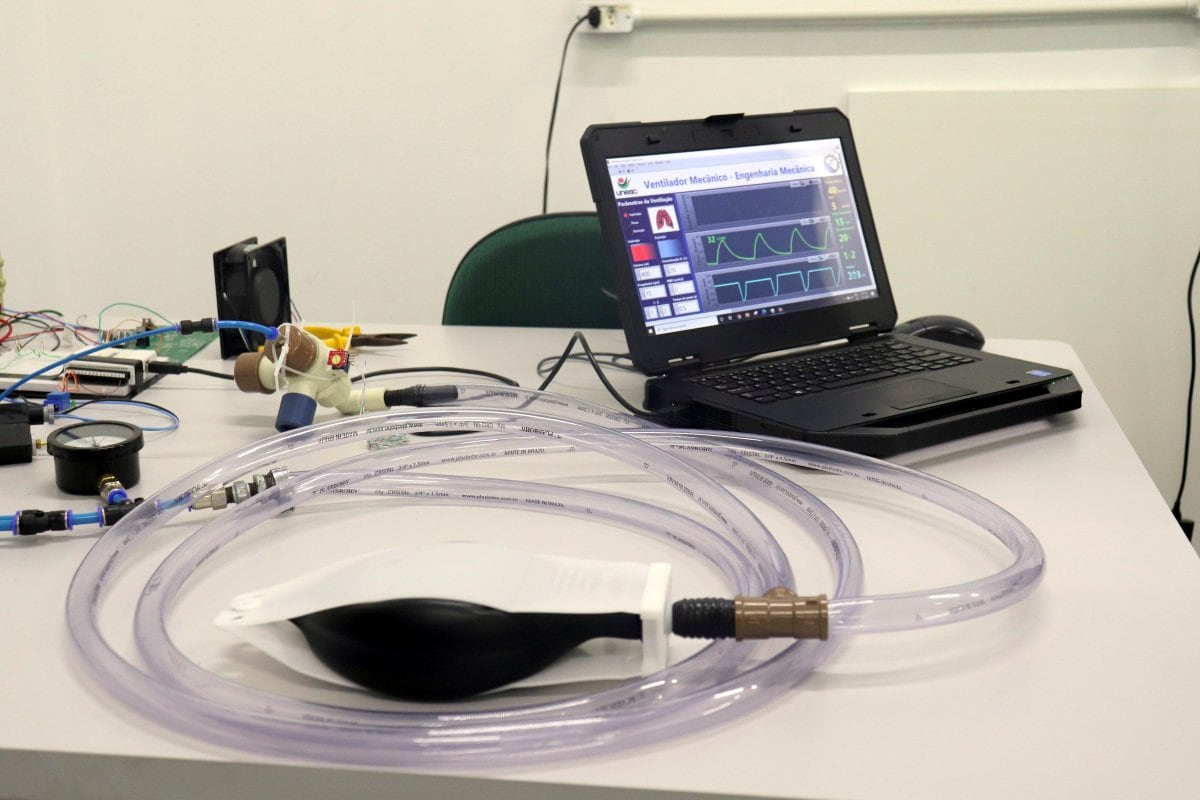 Unesc apresenta modelo inovador e seguro de respirador mecânico para o enfrentamento da Covid-19 2 Unesc apresenta modelo inovador e seguro de respirador mecânico para o enfrentamento da Covid-19
