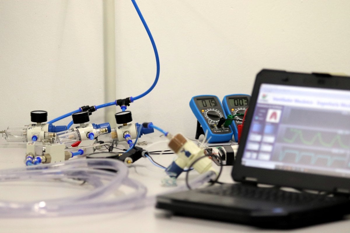 Unesc apresenta modelo inovador e seguro de respirador mecânico para o enfrentamento da Covid-19 5 Unesc apresenta modelo inovador e seguro de respirador mecânico para o enfrentamento da Covid-19