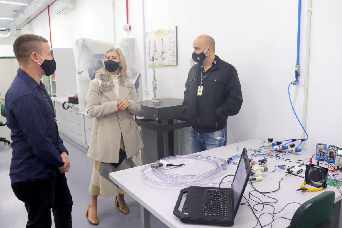 Unesc apresenta modelo inovador e seguro de respirador mecânico para o enfrentamento da Covid-19 6 Unesc apresenta modelo inovador e seguro de respirador mecânico para o enfrentamento da Covid-19