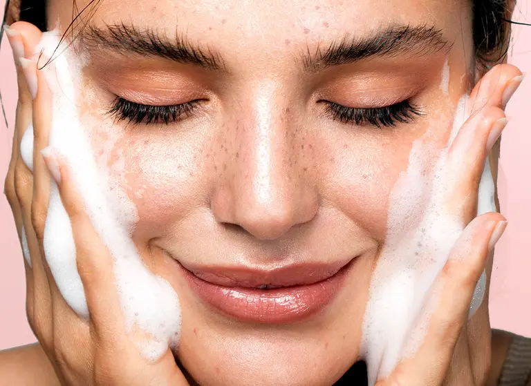 Skincare ideal: descubra a rotina de cuidados para seu rosto