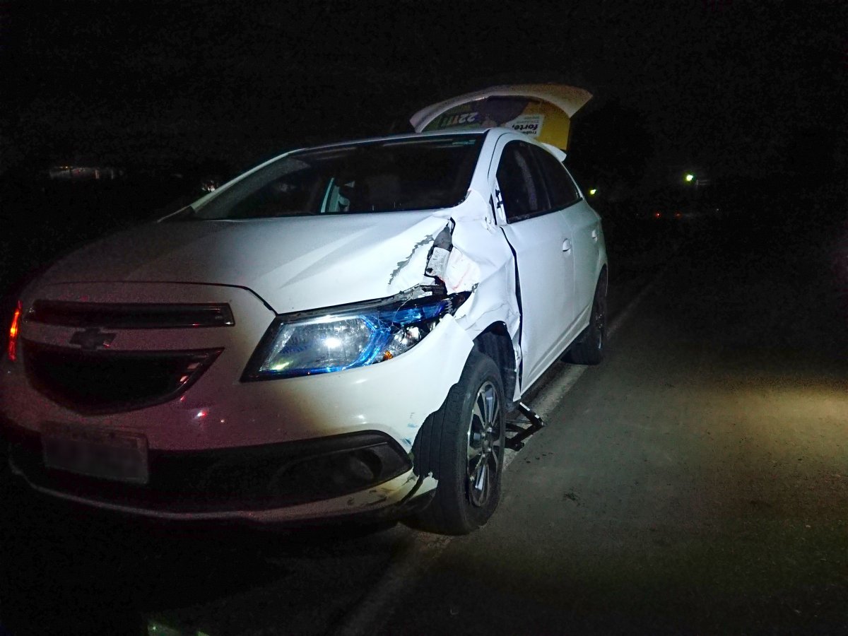 Em Nova Veneza jovem fica ferido em colisão entre moto e carro