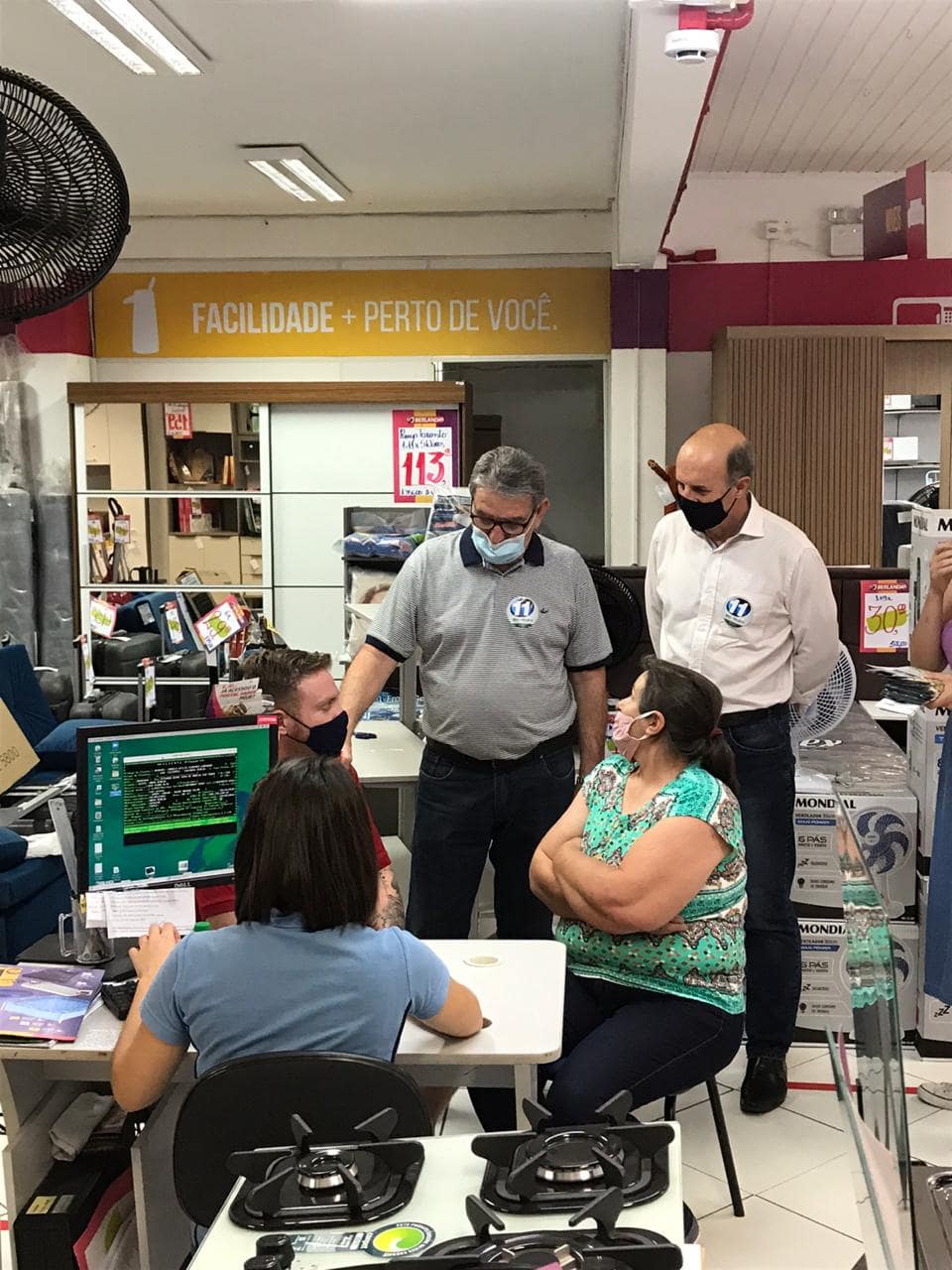 Em apoio a Ênio e Ângela, deputados visitam Nova Veneza