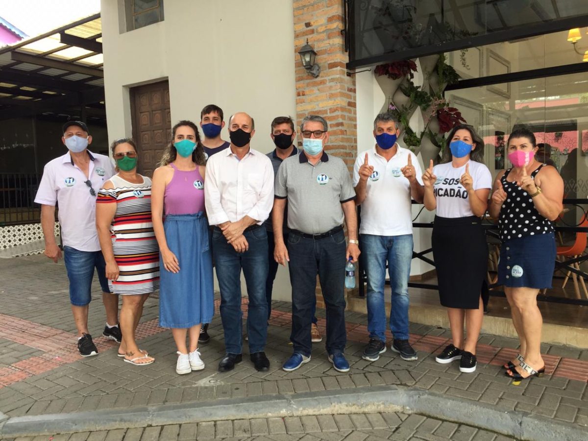 Em apoio a Ênio e Ângela, deputados visitam Nova Veneza