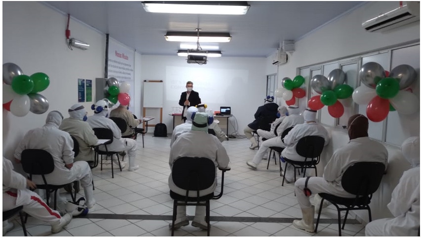 Instituto Mix de Profissões realiza palestra na JBS 1 Instituto Mix de Profissões realiza palestra na JBS