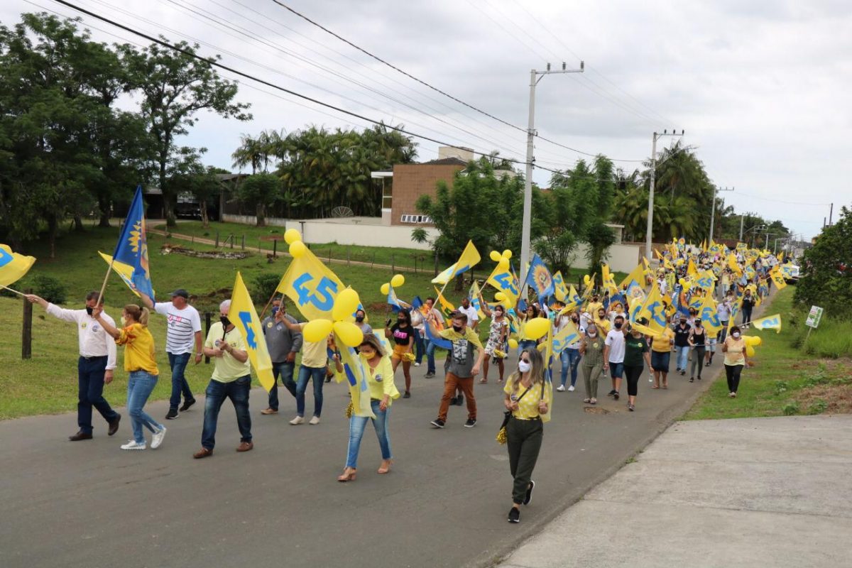 Coligação “Nova Veneza Não Pode Parar” percorre ruas no Caravaggio