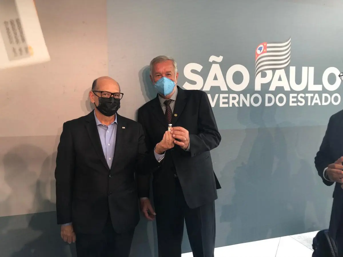 Amrec assina protocolo de intenção para compra da vacina Coronavac