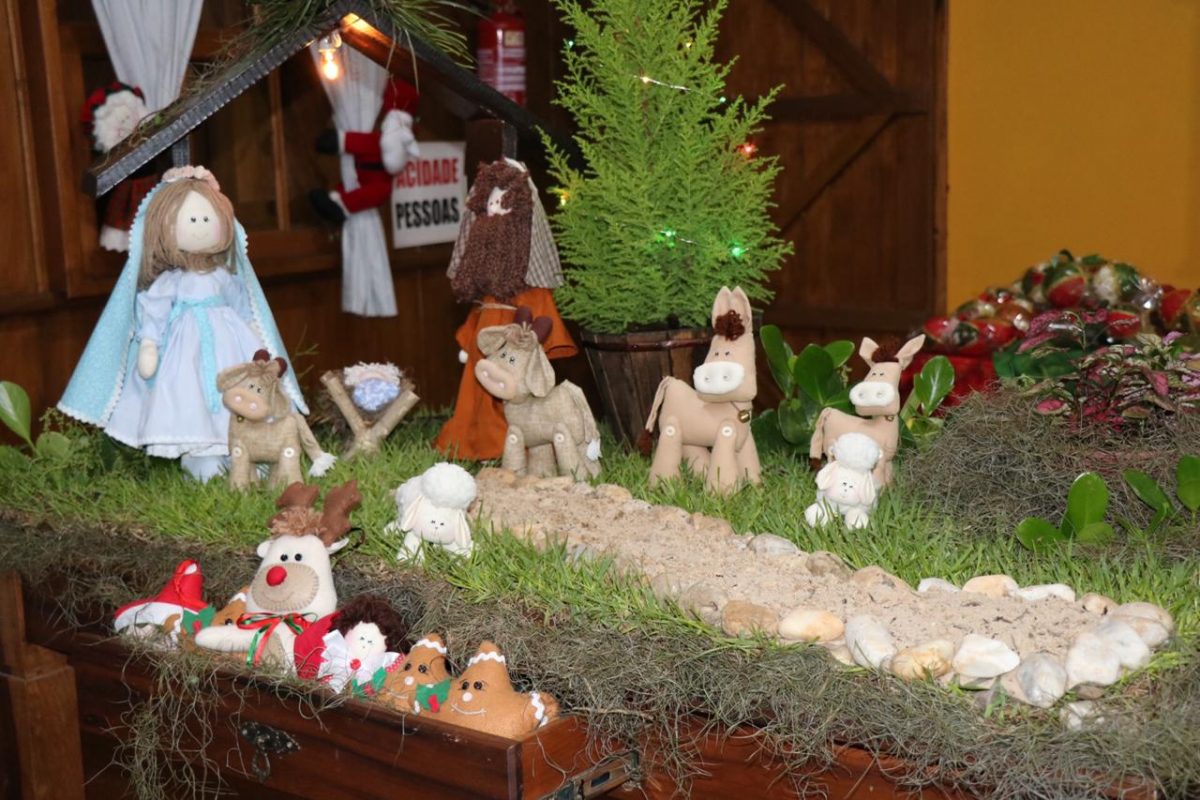 Enfeites do Projeto Natal Feito à Mão da Casa da Minestra serão sorteados durante a live