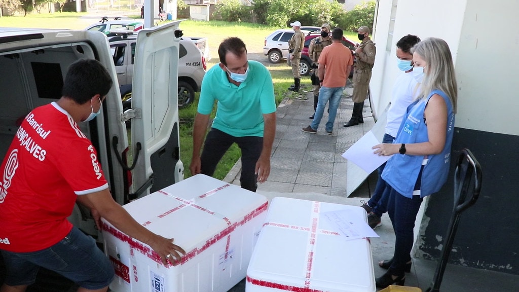 Vacinação em SC: Começa a distribuição de mais 42,5 mil doses contra Covid-19 às centrais regionais 1 Vacinação em SC: Começa a distribuição de mais 42,5 mil doses contra Covid-19 às centrais regionais