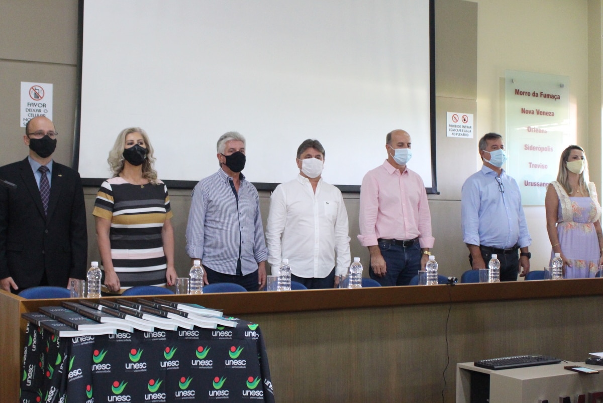 Pronto a ser executado: Plano de Desenvolvimento Socioeconômico é entregue aos municípios da Amrec