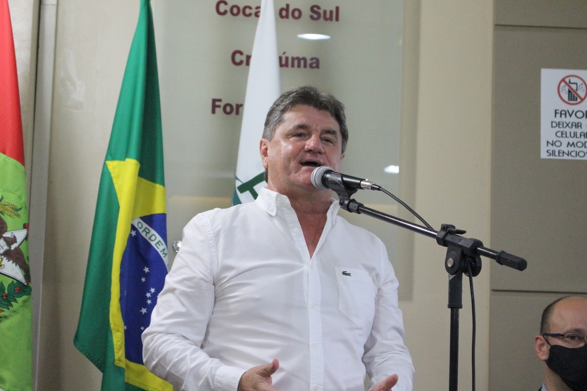 Pronto a ser executado: Plano de Desenvolvimento Socioeconômico é entregue aos municípios da Amrec