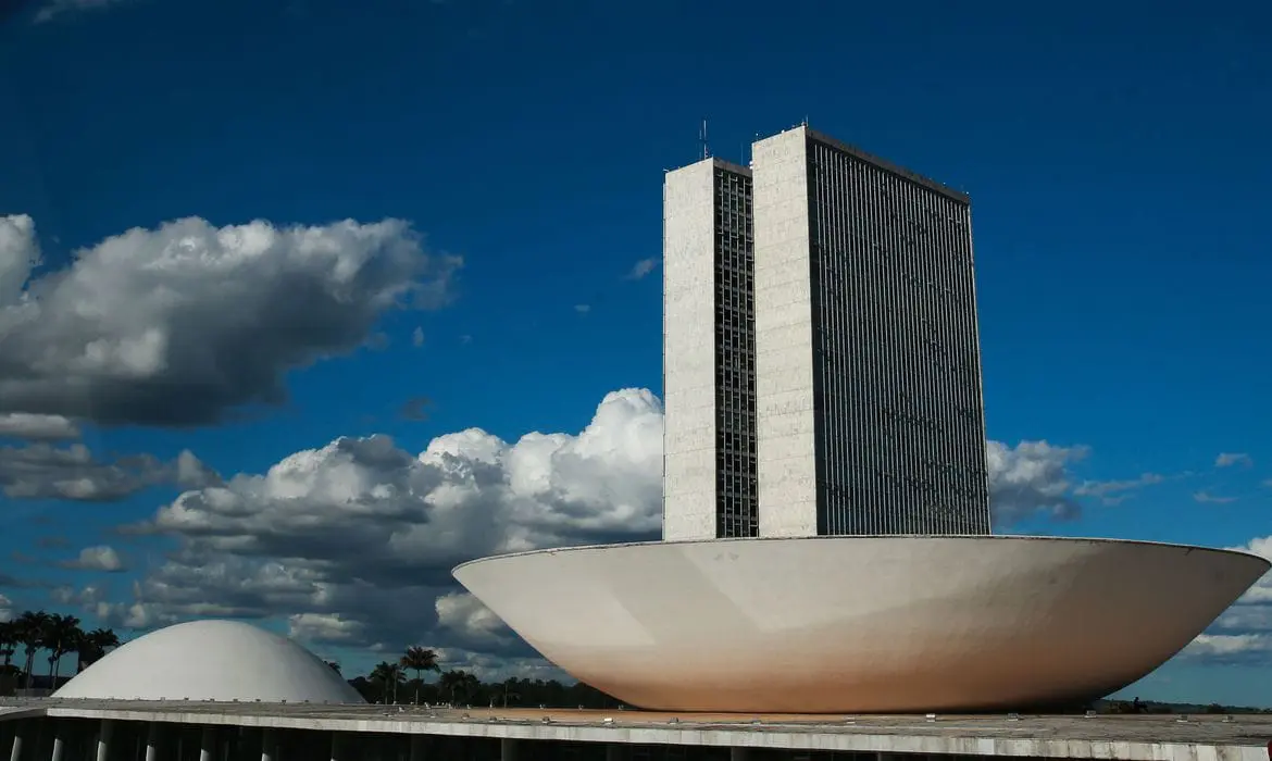 Câmara e Senado escolhem novos dirigentes