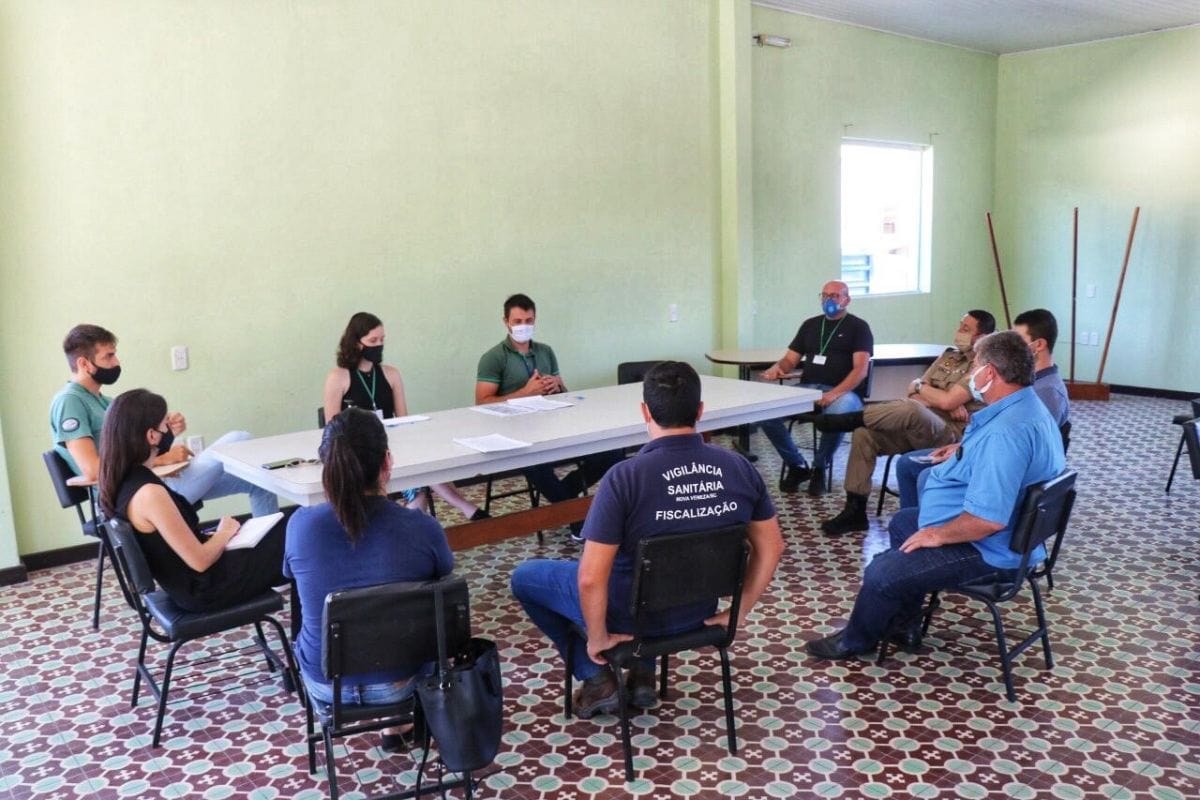 Fundave discute maus tratos de animais em Nova Veneza
