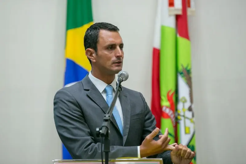 João Amin cobra governo pela falta de investimento na Saúde