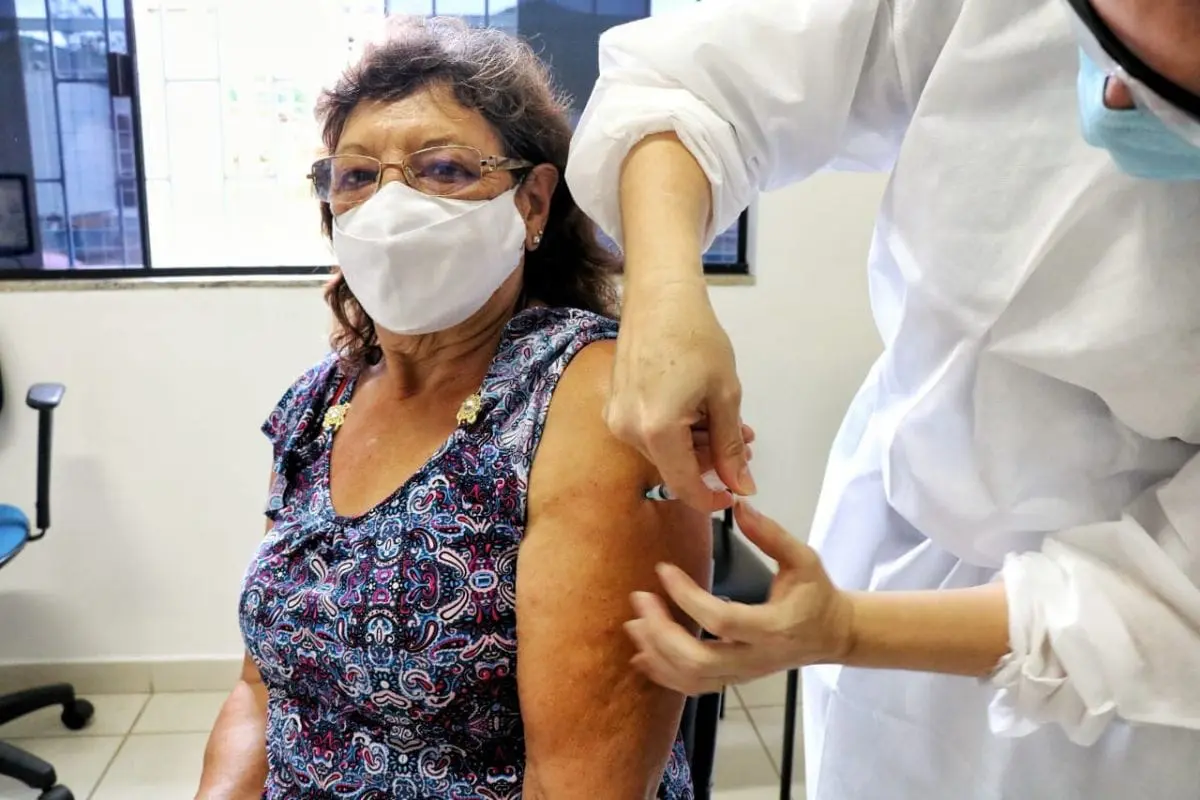 Nova Veneza inicia vacinação em idosos com idade acima de 70 anos