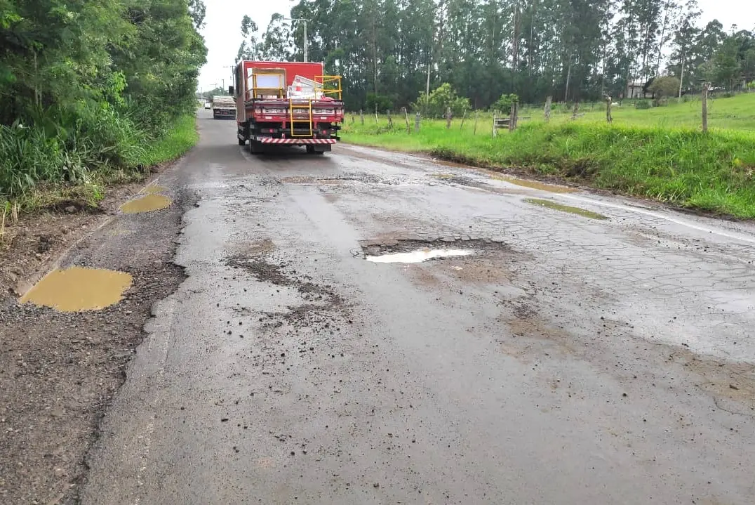 Secretário de Obras de Siderópolis promete melhorias para a Estrada Geral do Santo Antônio