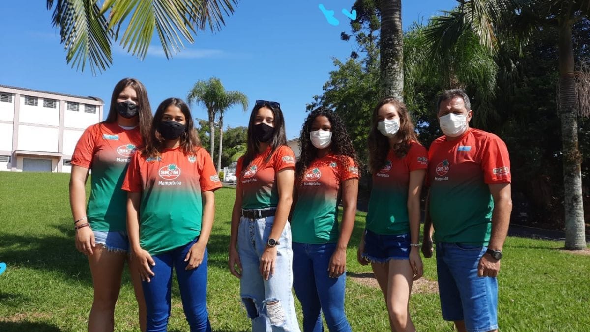 Ana Cláudia Lemos conquista primeira medalha do ano