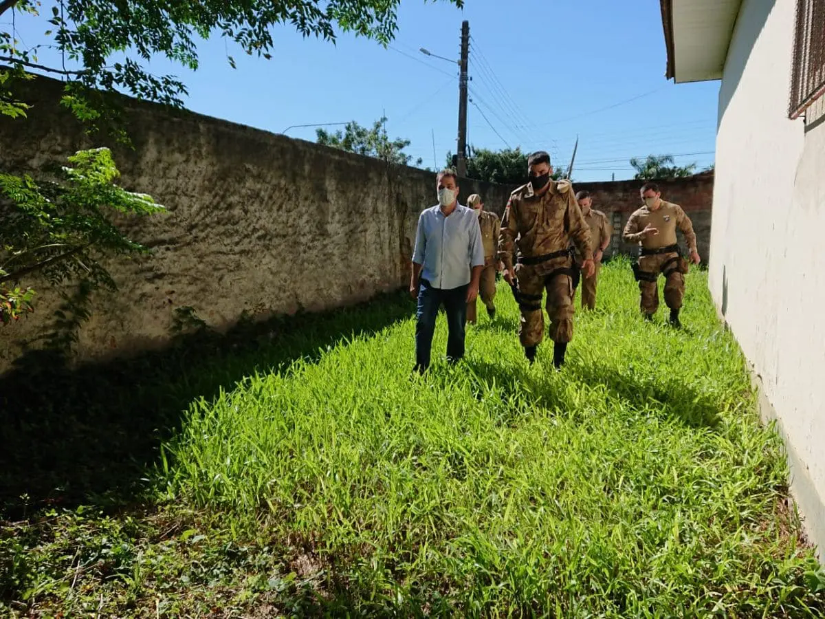 Deputado Rodrigo Minotto visita companhia do grupo Tático de Criciúma