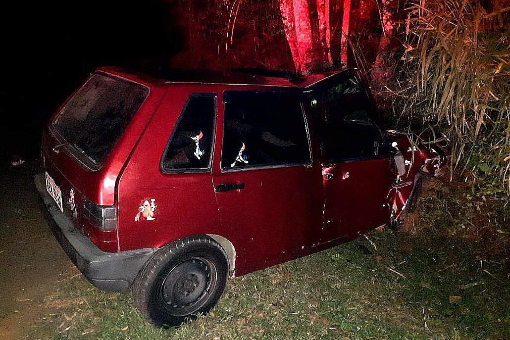 Três ficam feridos em acidente de trânsito no interior de Nova Veneza