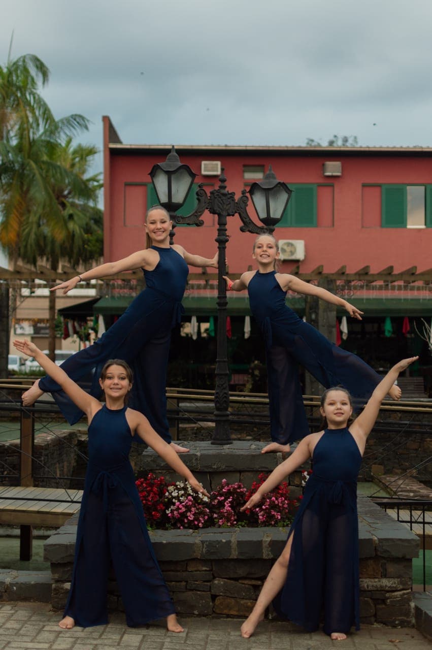 A vida tem a cor que você pinta: Nova Veneza comemora o dia da dança 1 A vida tem a cor que você pinta: Nova Veneza comemora o dia da dança
