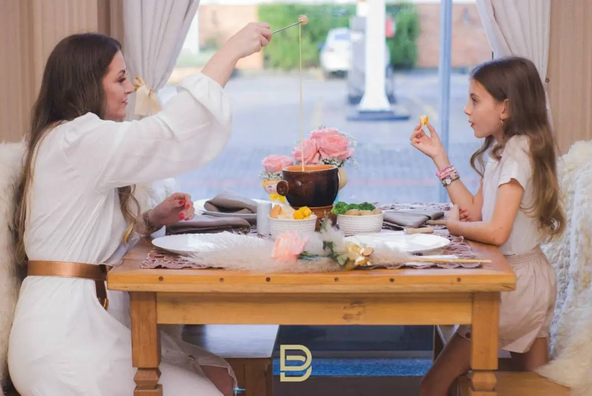 Às mães rainhas, Nó de Pinho oferece as especiais rosas inglesas