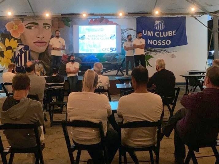 No aniversário de 51 anos, Caravaggio apresenta projeto de profissionalização